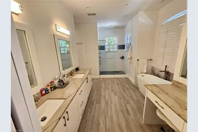 8122 Wilshire Lakes Blvd, Naples, FL 34109 - Photo 15