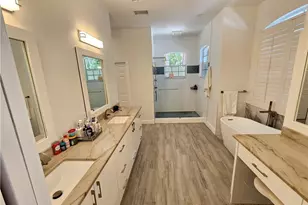 8122 Wilshire Lakes Blvd, Naples, FL 34109 - Photo 15