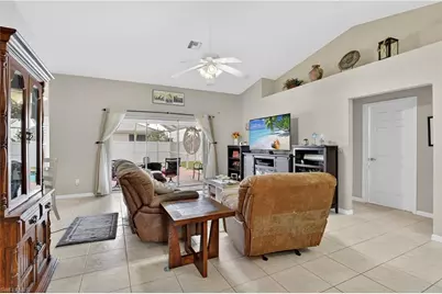 1815 NE 2nd Pl, Cape Coral, FL 33909 - Photo 19