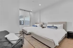 201 8th St S, Naples, FL 34102 - Photo 19