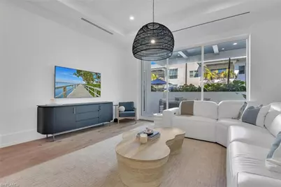 201 8th St S #209, Naples, FL 34102 - Photo 5