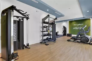 201 8th St S, Naples, FL 34102 - Photo 31