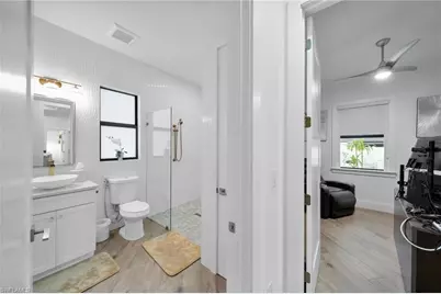 425 SE 15th St, Cape Coral, FL 33990 - Photo 25