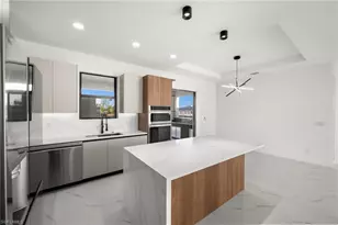 2827 NW 13th St, Cape Coral, FL 33993 - Photo 13