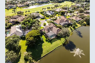 1676 Persimmon Dr, Naples, FL 34109 - Photo 43