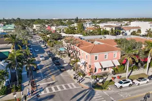 442 18th Ave S, Naples, FL 34102 - Photo 5