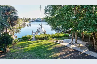 442 18th Ave S, Naples, FL 34102 - Photo 3