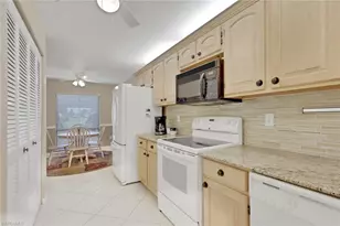 4330 Chantelle Dr, Naples, FL 34112 - Photo 9