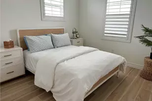 207 Indies Dr E, Naples, FL 34114 - Photo 15