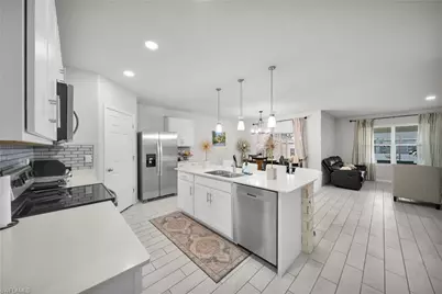 3017 26th St SW, Lehigh Acres, FL 33976 - Photo 7