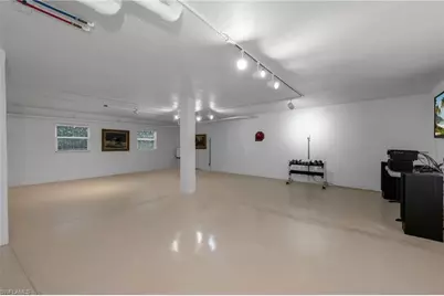 404 Bayside Ave, Naples, FL 34108 - Photo 27