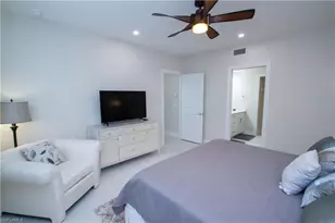 262 Indies Dr, Naples, FL 34114 - Photo 9