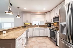 718 107th Ave N, Naples, FL 34108 - Photo 7