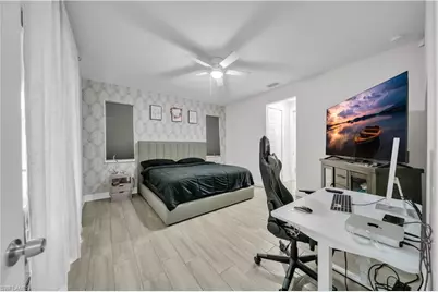 309 NE 15th Ter, Cape Coral, FL 33909 - Photo 17