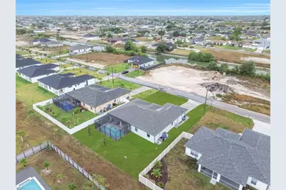 309 NE 15th Ter, Cape Coral, FL 33909 - Photo 25