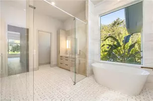 4851 Crayton Rd, Naples, FL 34103 - Photo 7