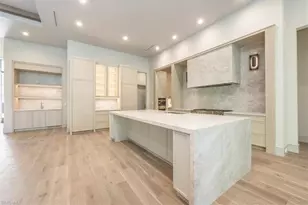 4851 Crayton Rd, Naples, FL 34103 - Photo 3