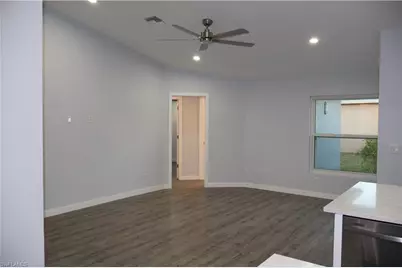 5191 Sunbury Ct, Naples, FL 34104 - Photo 9