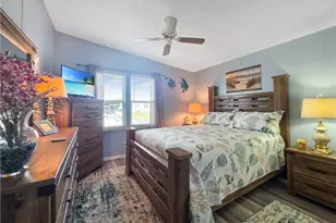 264 Lakeside Dr, North Fort Myers, FL 33903 - Photo 15