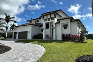654 Bamboo Ct, Marco Island, FL 34145 - Photo 1