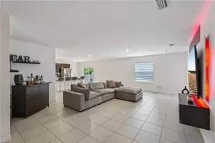 1905 NE 17th Ave, Cape Coral, FL 33909 - Photo 7