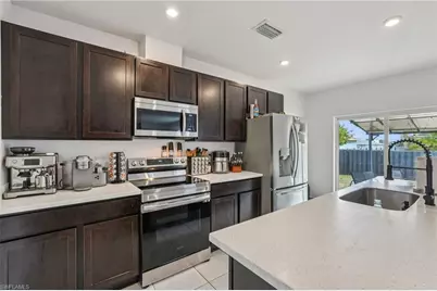 1905 NE 17th Ave, Cape Coral, FL 33909 - Photo 11