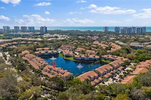 8355 Excalibur Cir, Naples, FL 34108 - Photo 19