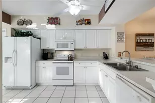 5425 Worthington Ln, Naples, FL 34110 - Photo 11