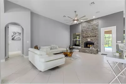 160 Logan Blvd S, Naples, FL 34119 - Photo 3