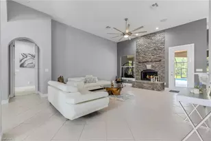 160 Logan Blvd S, Naples, FL 34119 - Photo 3