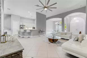 160 Logan Blvd S, Naples, FL 34119 - Photo 5