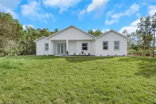 160 Logan Blvd S, Naples, FL 34119 - Photo 29