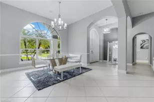 160 Logan Blvd S, Naples, FL 34119 - Photo 7