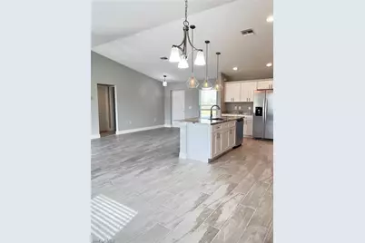 2302 NE 35th St, Cape Coral, FL 33909 - Photo 15