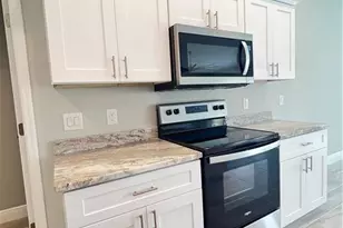 2302 NE 35th St, Cape Coral, FL 33909 - Photo 9