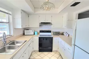 300 Valley Stream Dr, Naples, FL 34113 - Photo 33