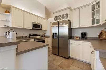 1526 Vintage Ln, Naples, FL 34104 - Photo 11