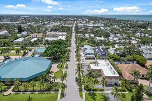 940 3rd St S, Naples, FL 34102 - Photo 3