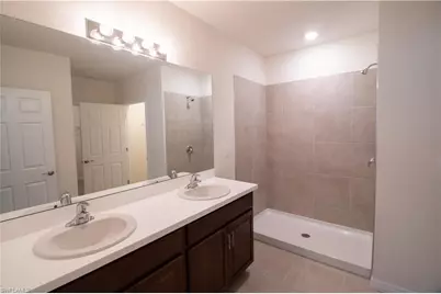 1215 SE 20th St, Cape Coral, FL 33990 - Photo 5