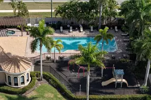 1626 Serrano Cir, Naples, FL 34105 - Photo 39