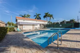 1321 Naples Lake Dr, Naples, FL 34104 - Photo 23