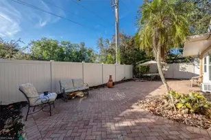 1321 Naples Lake Dr, Naples, FL 34104 - Photo 19