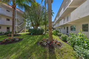 1100 Gulf Shore Blvd N, Naples, FL 34103 - Photo 5
