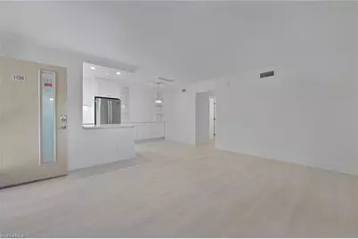 1100 Gulf Shore Blvd N #108, Naples, FL 34103 - Photo 7