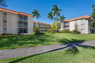 1100 Gulf Shore Blvd N, Naples, FL 34103 - Photo 3