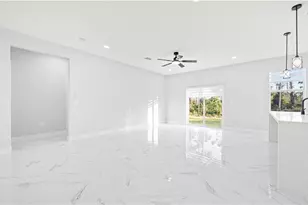 539 Hutton St E, Lehigh Acres, FL 33974 - Photo 9