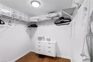 3705 Amberly Cir, Naples, FL 34112 - Photo 9