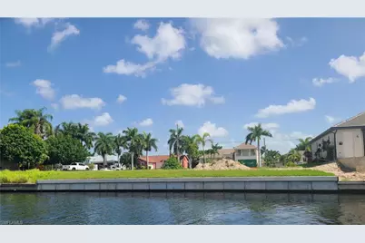 2712 SW 37th Ter, Cape Coral, FL 33914 - Photo 5