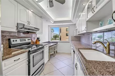 3420 Gulf Shore Blvd N #31, Naples, FL 34103 - Photo 7