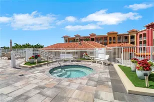 401 Bayfront Pl, Naples, FL 34102 - Photo 17